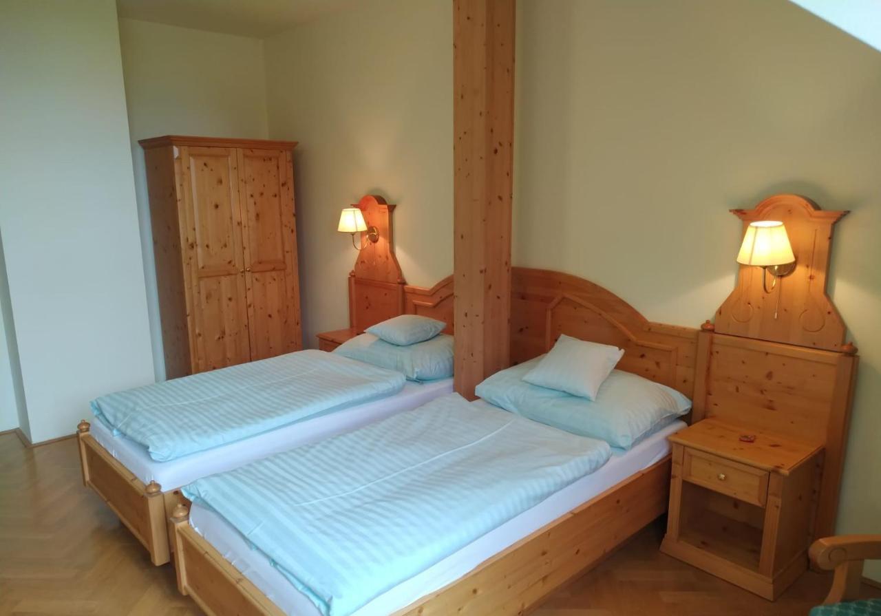 Hotel Svaty Tomas Предні-Витон Екстер'єр фото