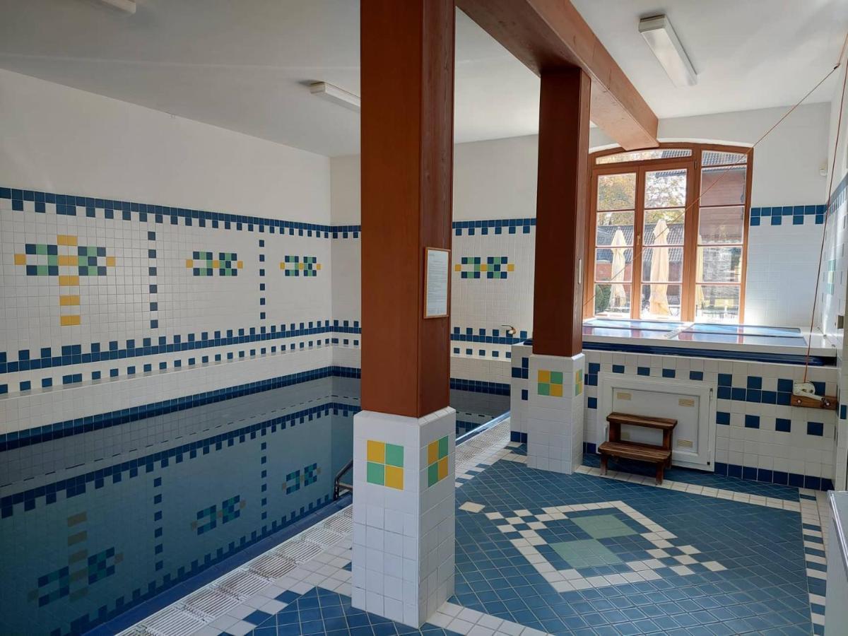 Hotel Svaty Tomas Предні-Витон Екстер'єр фото